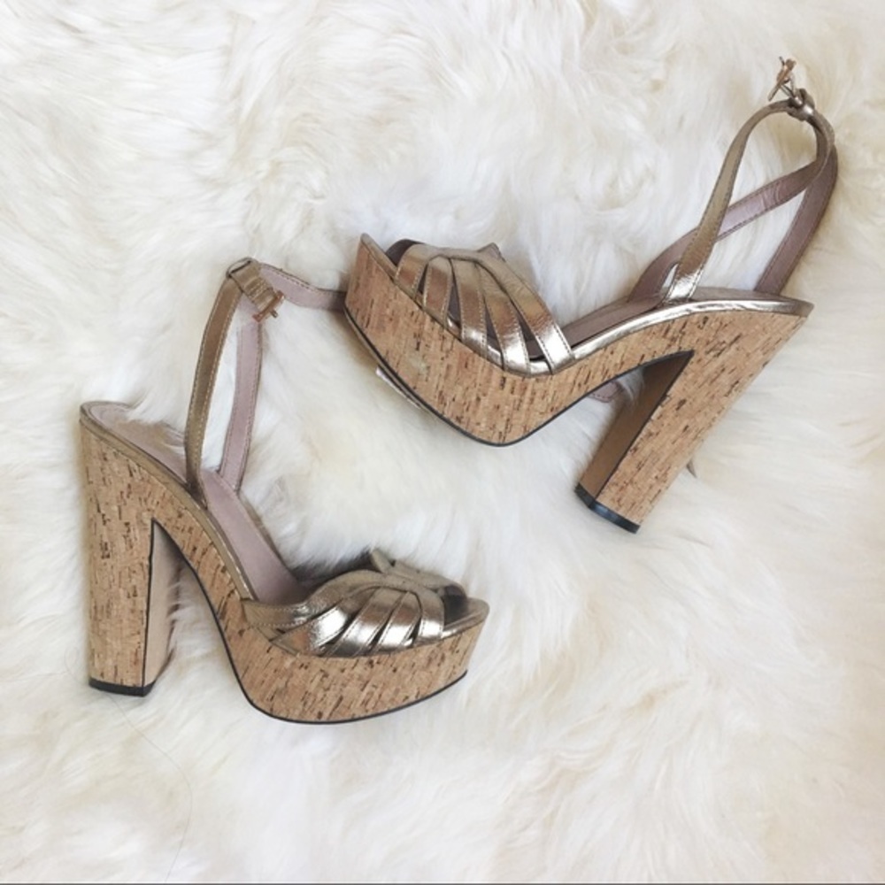 Vince camuto wedges gold chunky heel nude